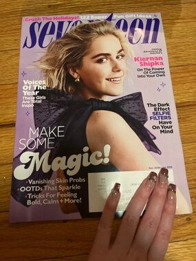 seventeen kiernan shipka magazine